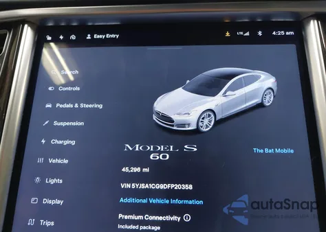 2013 Tesla Model S z USA, uszkodzony, nr VIN 5YJSA1CG9DFP20358